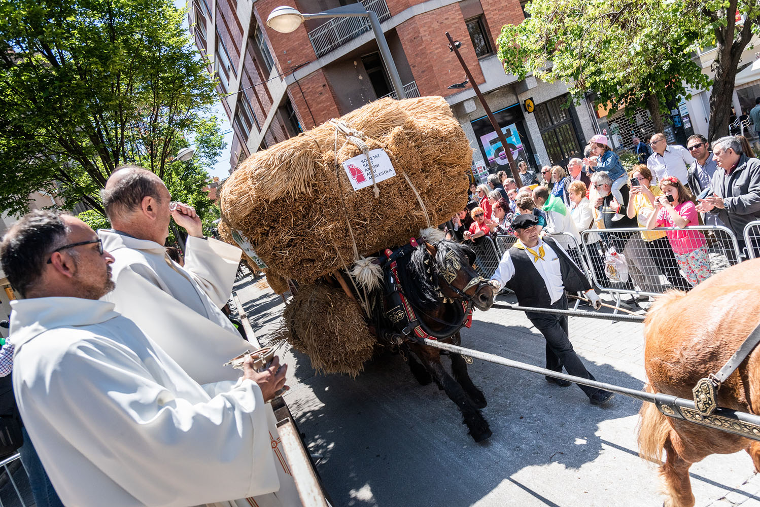 Rubí acull la Trobada Nacional dels Tres Tombs més multitudinària