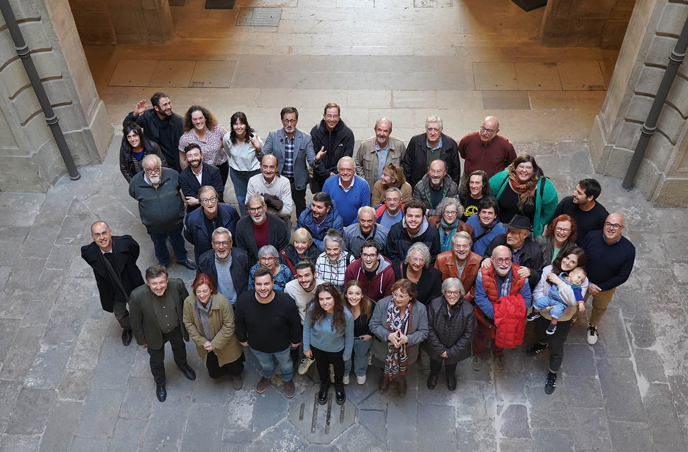 Foto de família dels assistents a la presentació de la temporada | ENS