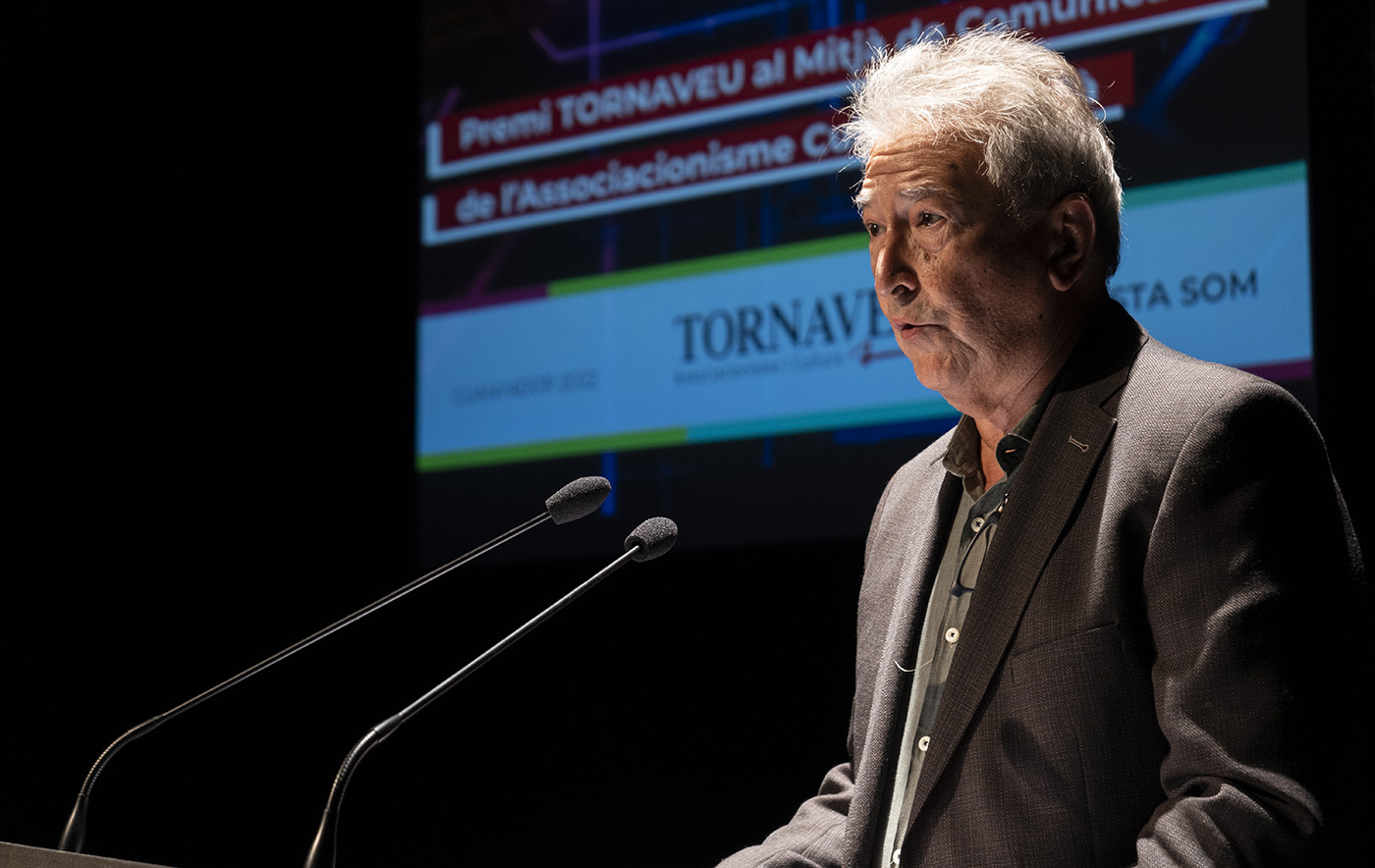 “Diria que els grans mitjans de comunicació s’avergonyeixen de la sardana”