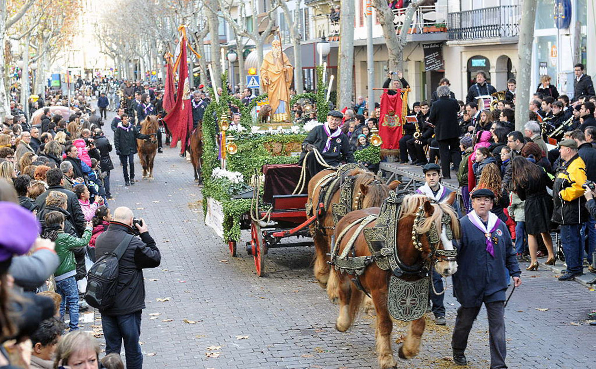 Els Tres Tombs a Igualada celebren enguany 200 anys d'història | Joan Guas