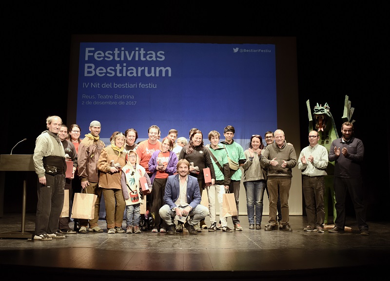 Imatge de l'acte de lliurament del IV Festivitas Bestiarum, celebrat a Reus. Fotografia: Agrupació del Bestiari Festiu i Popular de Catalunya