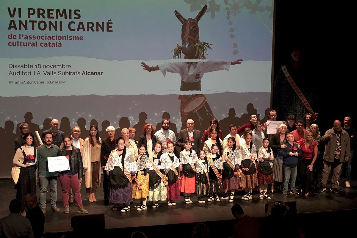 Foto de família dels premiats dels VI Premis Antoni Carné