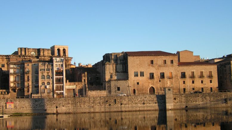 Passejar vora l'Ebre, una de les activitats de la 28a Trobada de Grups Amateurs de Teatre