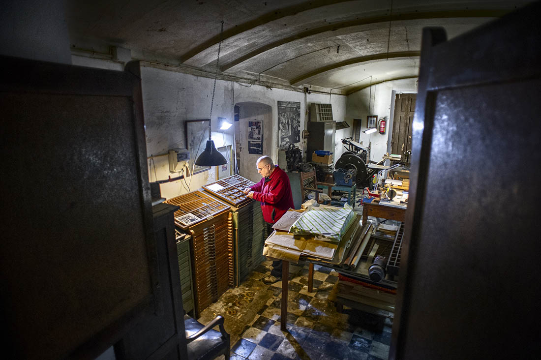 Una exposició per descobrir i reivindicar la història i el patrimoni dels establiments emblemàtics de Mataró
