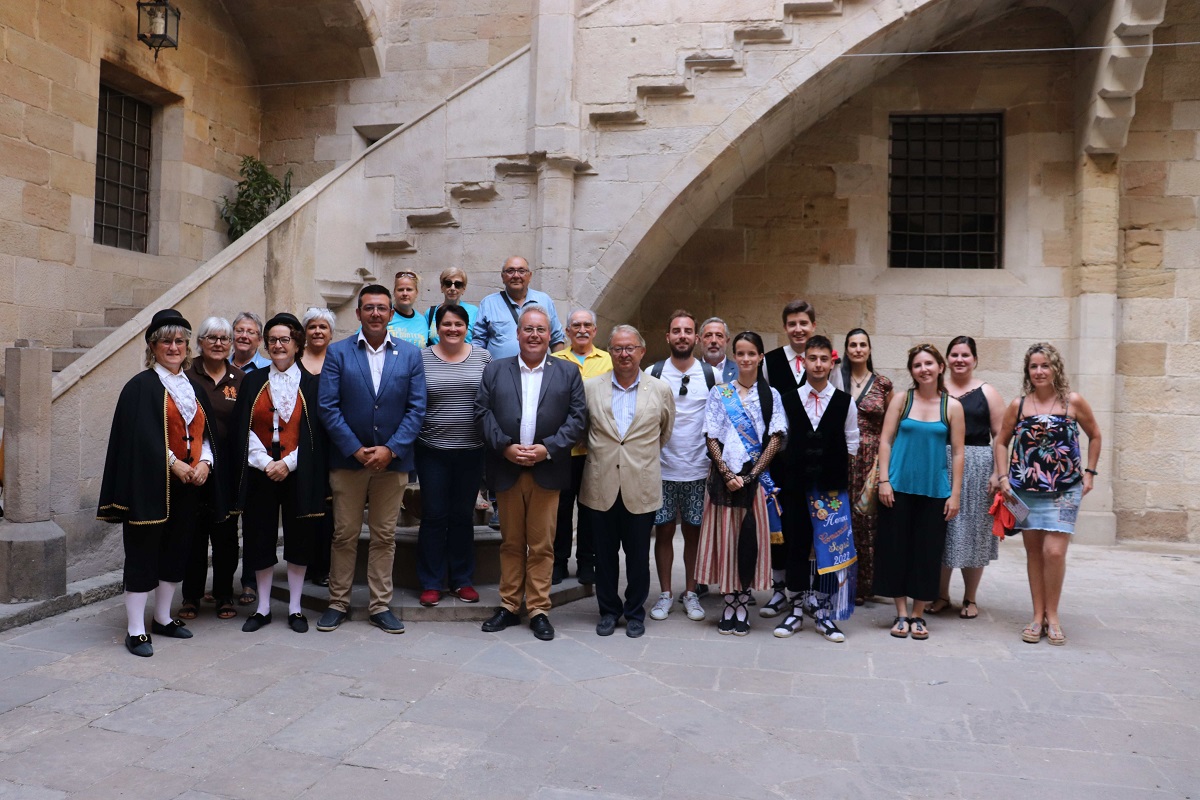 Representació dels grups lleidatans que participaran al 34è Aplec Internacional | Institut d'Estudis Ilerdencs