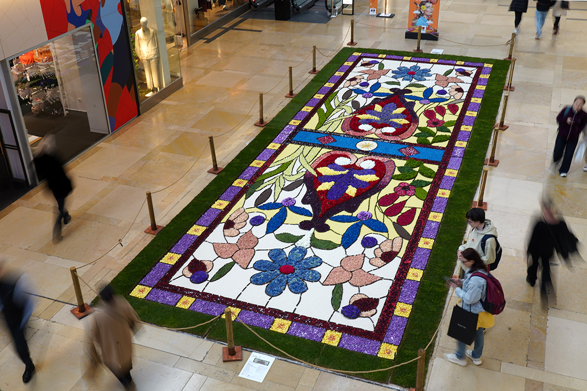 Una exposició de catifes florals saluda la primavera a la L’illa Diagonal