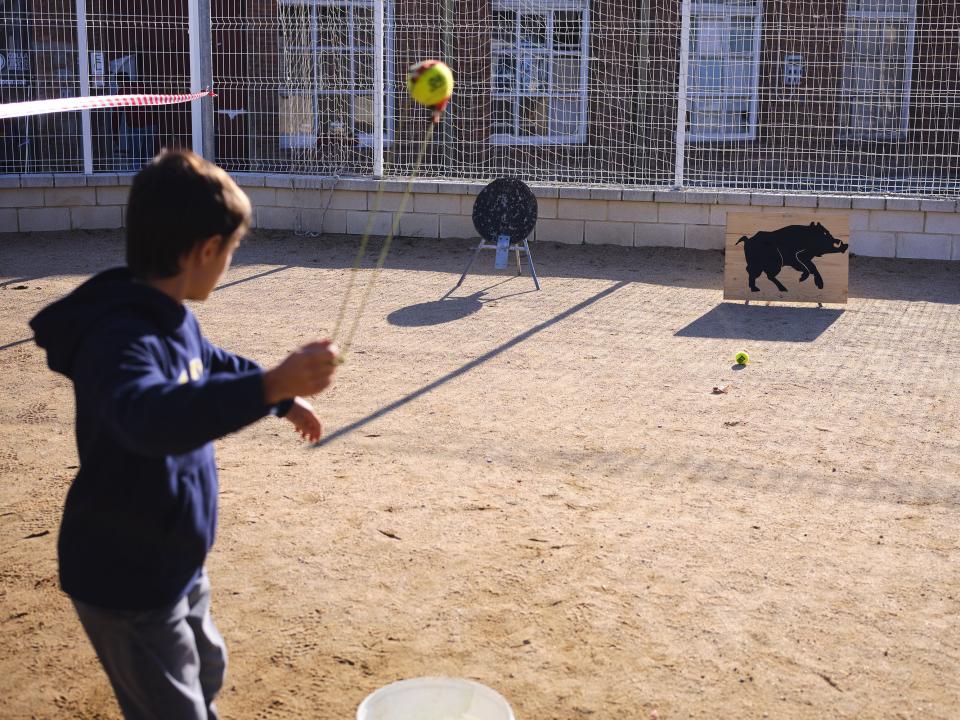 El Dau Barcelona és una oportunitat per descobrir o redescobrir jocs tradicionals d'arreu de Catalunya ? Dau Barcelona