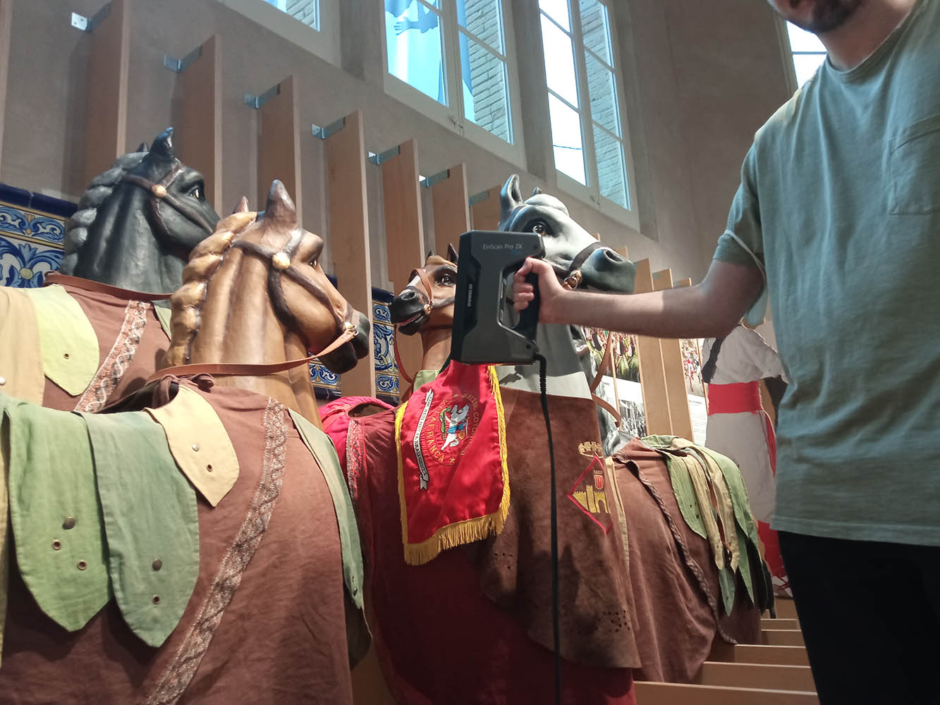 Escaneig de les Cotonines a la Casa de la Festa Major de Vilafranca | Agrupació del Bestiari Festiu