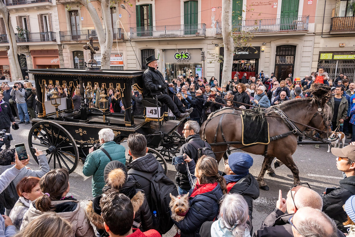 Barcelona celebra el 16 de maig els Tres Tombs ajornats per la pluja