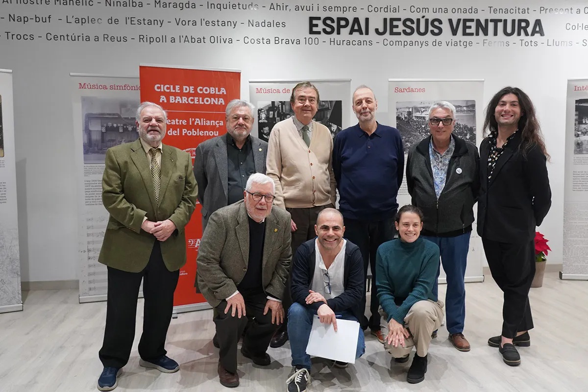 Alguns dels protagonistes del pròxim Cicle de Cobla a Barcelona, en la presentació a la Casa de la Sardana, a Barcelona / Foto: E. Calzada Alguns dels protagonistes del pròxim Cicle de Cobla a Barcelona, en la presentació a la Casa de la Sardana, a Barcelona / Foto: E. Calzada