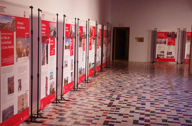 L'exposició 'Patrimoni contra les cordes' es podrà visitar fins al 18 de maig al Campus Terres de l’Ebre de la URV