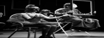 Tothom al teatre